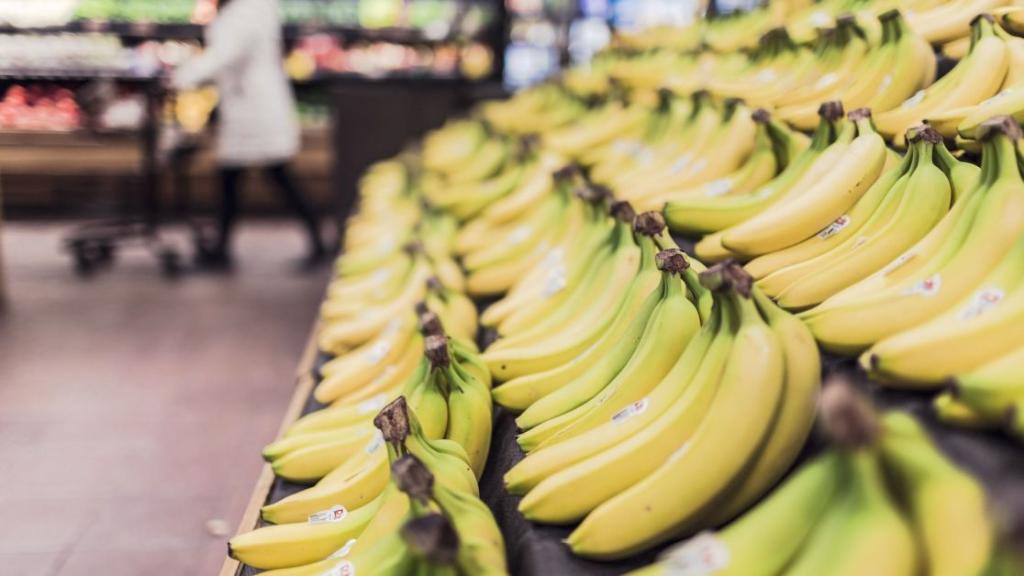 Новости Днепра про «Золотые» фрукты: в магазинах Днепра цены на бананы выросли почти на 50%