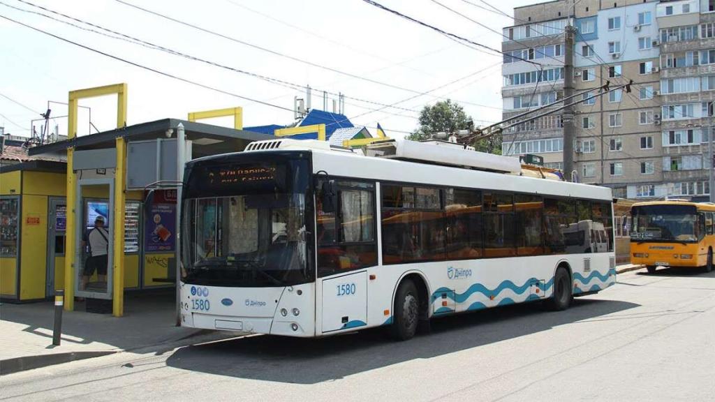Новости Днепра про У Дніпрі 23 вересня змінить маршрут низка трамваїв та тролейбусів