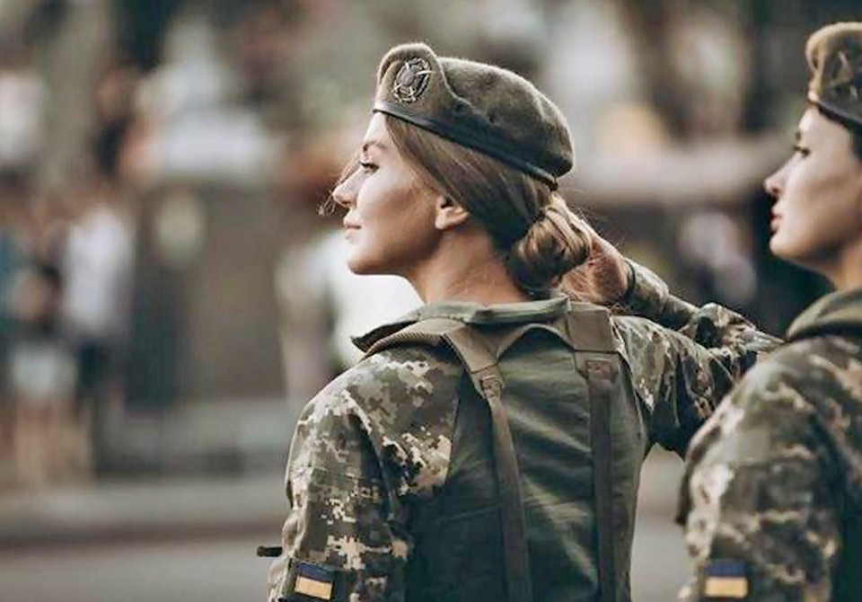 Новости Днепра про Військовий облік для жінок офіційно зробили добровільним, але є виняток
