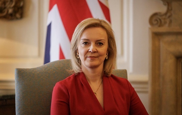 Новости Днепра про Прем'єр-міністерка Великобританії Ліз Трасс йде у відставку: була на посаді 45 днів