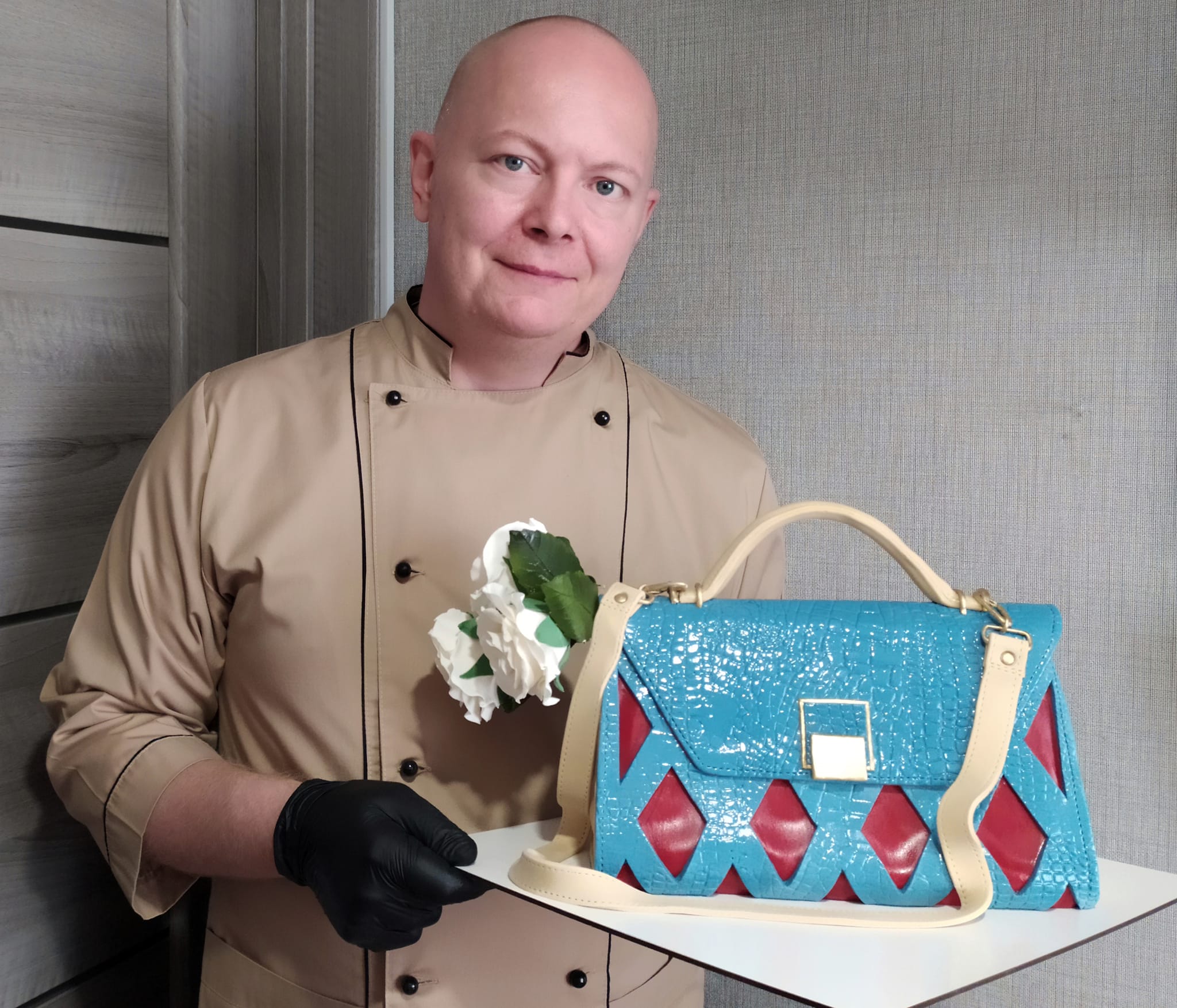 Новости Днепра про Кондитер из Днепра сделал съедобную дизайнерскую сумочку (ФОТО)
