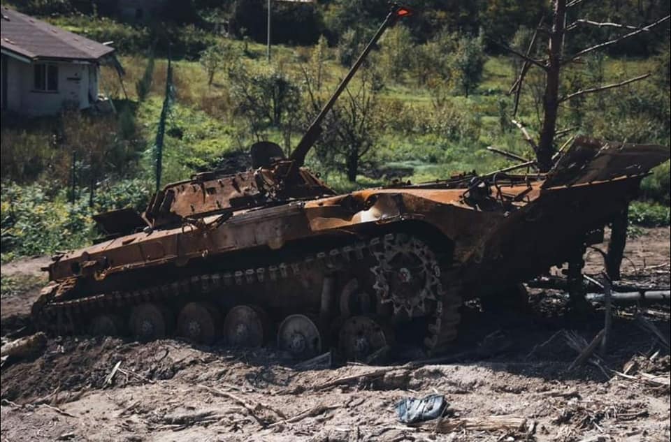 Новости Днепра про Мінус 350 окупантів, 29 ББМ, 17 танків та вертоліт: втрати ворога на 7 жовтня
