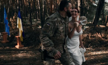 Женя+Женя: відома українська снайперка зіграла весілля на передовій (ФОТО)