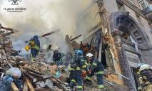 Ракетный удар по многоэтажкам в Запорожье: количество жертв возросло до 11