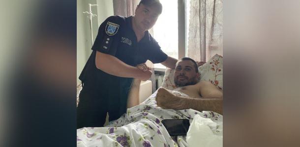 Нужна помощь: капитан полиции из Днепропетровской области попал под обстрел в Бахмуте