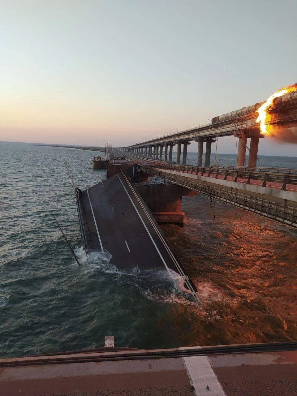 Новости Днепра про Мэр Днепра отреагировал на горящий Крымский мост: «Смотрю, как вы все радуетесь»