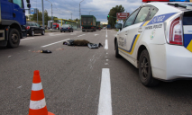 В Днепре на Донецком шоссе фура насмерть сбила женщину