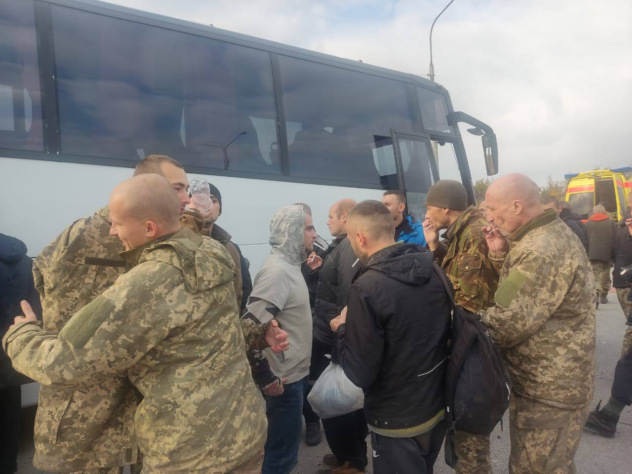 Новости Днепра про Обмін полоненими: Україна повернула 52-х захисників