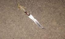 Поссорились: в Никополе 63-летний мужчина напал с ножом на знакомого