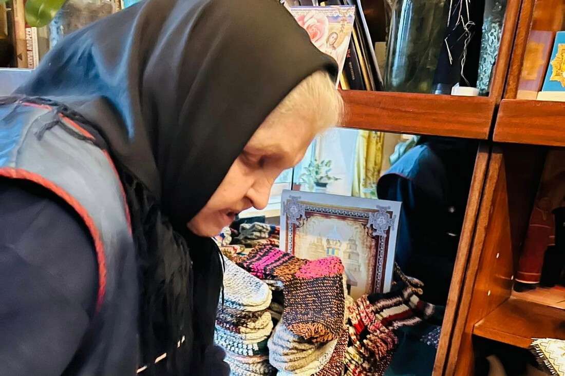 Новости Днепра про Монахиня Мария из Никополя связала более 1000 носков для защитников Украины