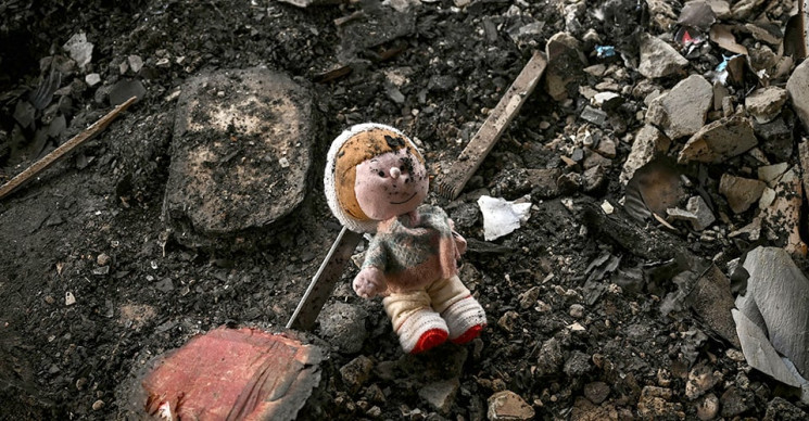 Новости Днепра про В результате вооруженной агрессии РФ в Украине погибло почти пол тысячи детей