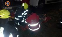 В Кривом Роге спасатели помогли женщине, которая упала в яму