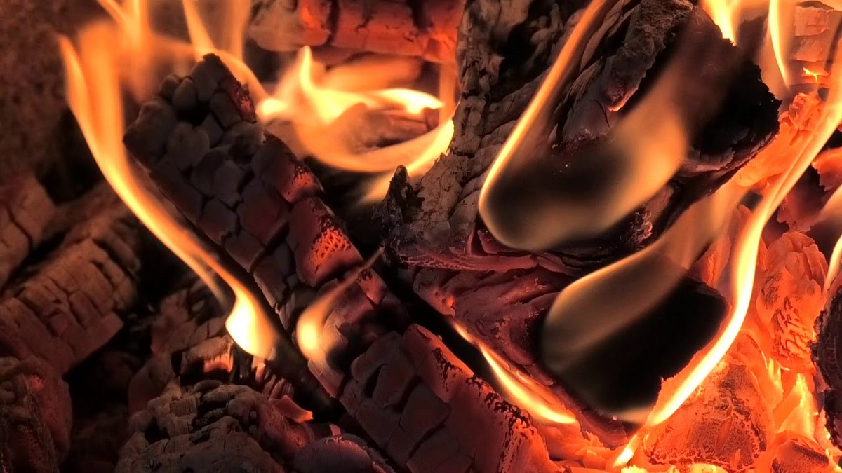 Новости Днепра про На Днепропетровщине дети топили печку и чуть не сгорели
