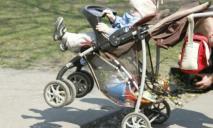 В Днепре судили мать, которая в состоянии алкогольного опьянения опрокинула детскую коляску