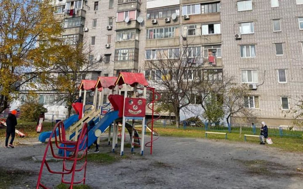 Новости Днепра про На Днепропетровщине на детской площадке неизвестный стрелял по детям: комментарий полиции