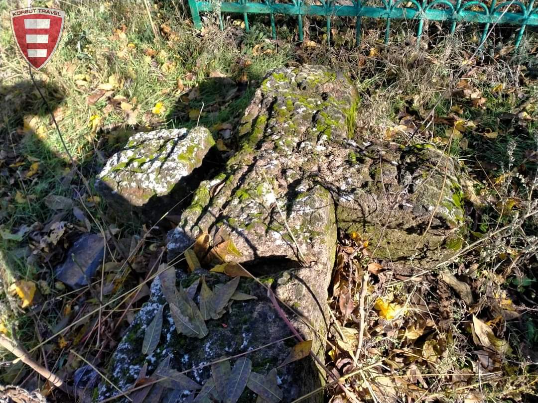 Новости Днепра про На Днепропетровщине нашли гигантский старинный каминный крест времен Запорожской Сечи