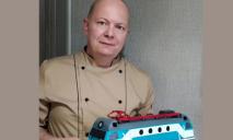 Відомий кондитер із Дніпра привітав залізничників їстівним електровозом (ФОТО)