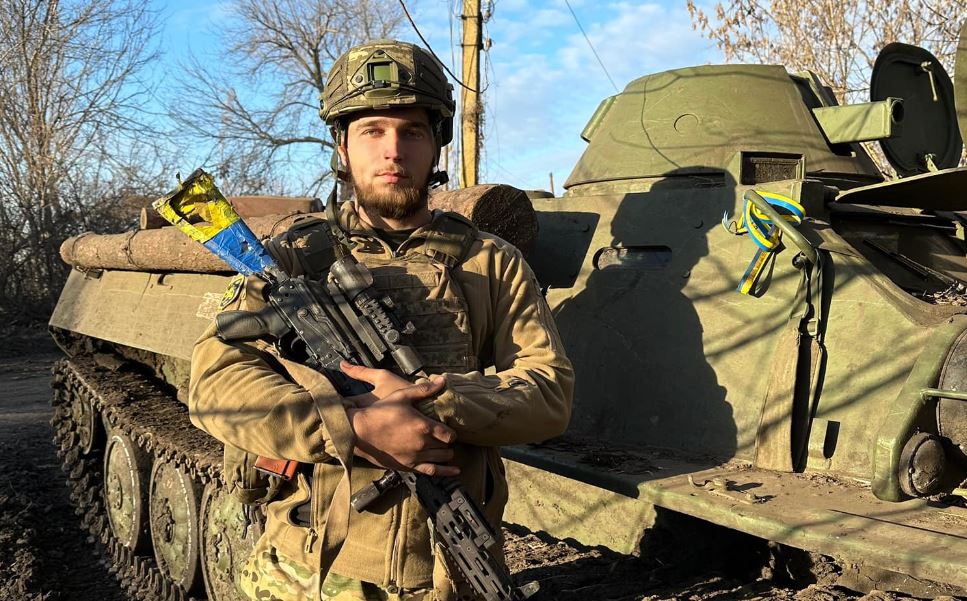 Новости Днепра про Офіцер бригади з Дніпропетровщини 8 годин командував боєм після тяжкого поранення