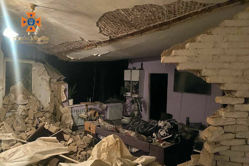 Новости Днепра про Разрушена квартира и два пострадавших: в Днепре взорвался газовый баллон