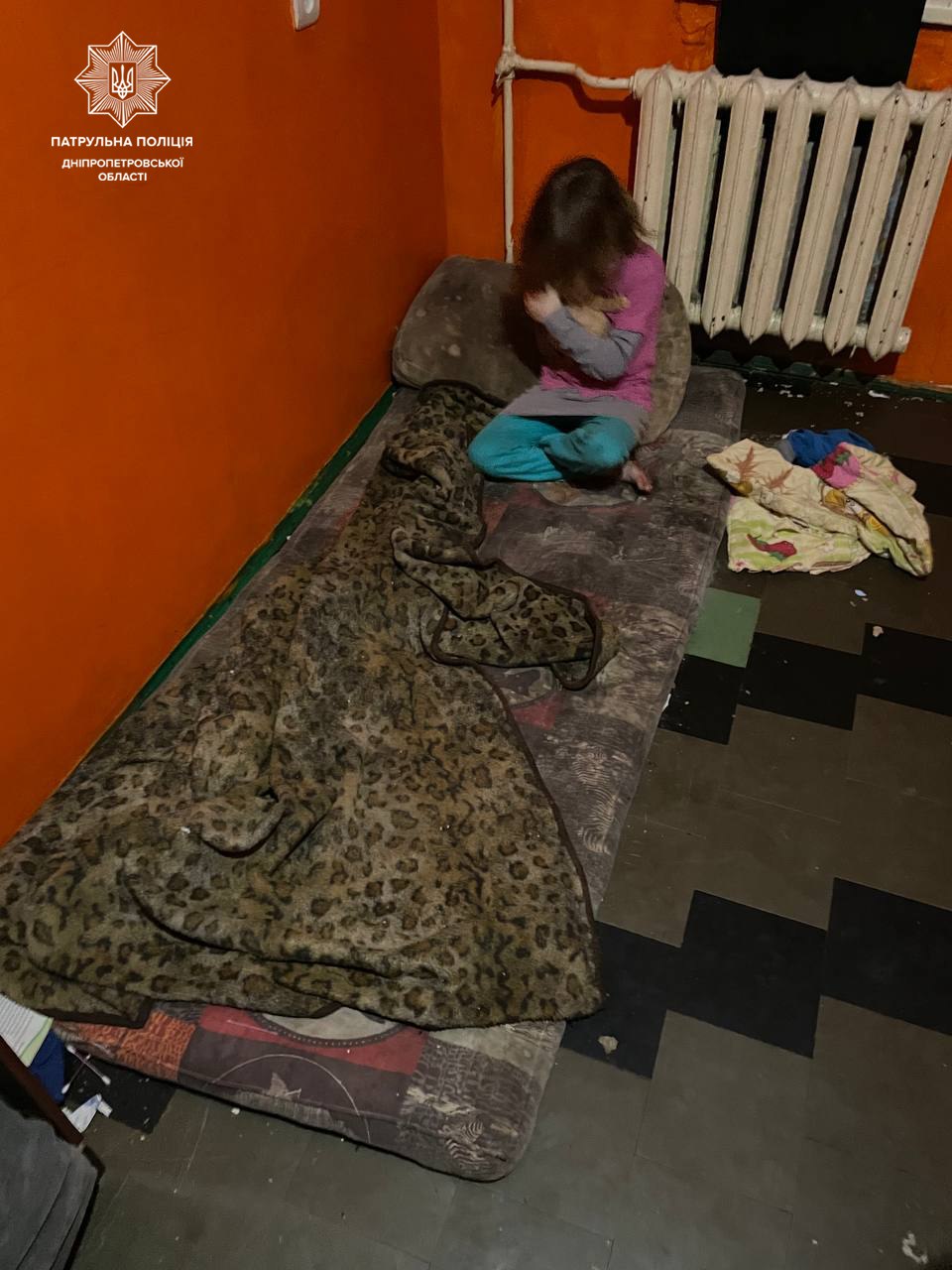 Новости Днепра про В Днепре обнаружили 6 детей, живущих в полной антисанитарии