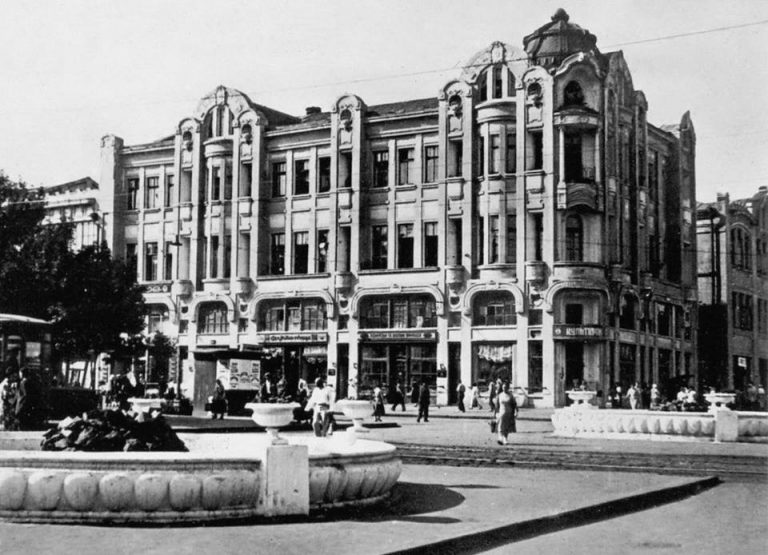 Новости Днепра про Сдавали в аренду даже подвал: как выглядел первый торговый бизнес-центр в Днепре