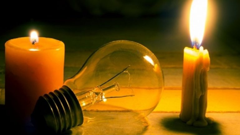 Новости Днепра про Зараджайте павербанки: в Днепре и области действуют экстренные отключения электроэнергии