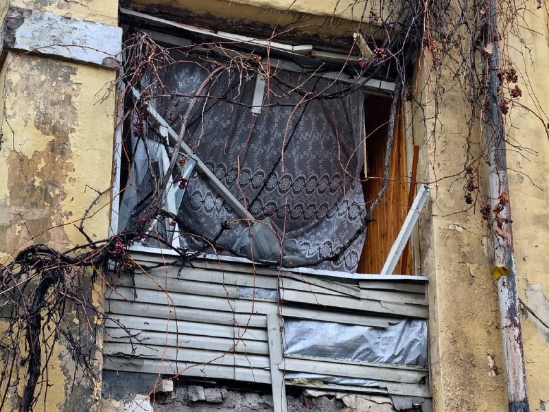 Новости Днепра про У Дніпрі показали, як виглядає одна з квартир на місці сьогоднішнього ракетного удару