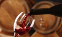 В Днепропетровской области мужчина украл из магазина 1,5 литра вина: приговор суда