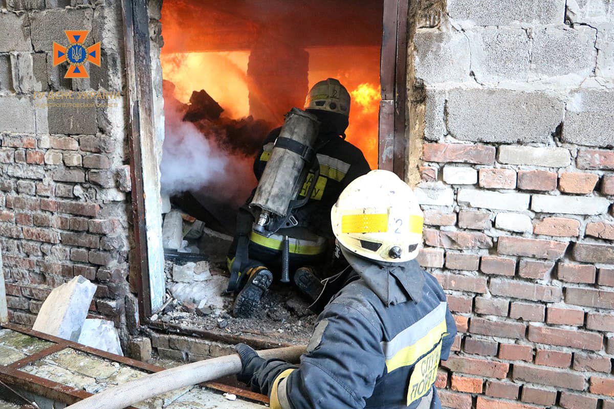 Новости Днепра про В ГСЧС рассказали детали сегодняшнего масштабного пожара в центре Днепра (ФОТО)