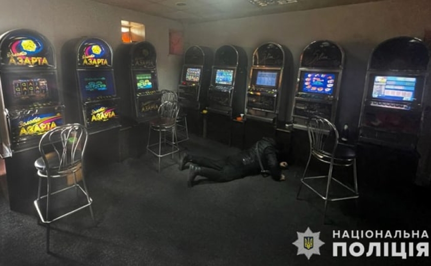 Новости Днепра про Підпільний зал ігрових автоматів: у Запоріжжі затримали правопорушників