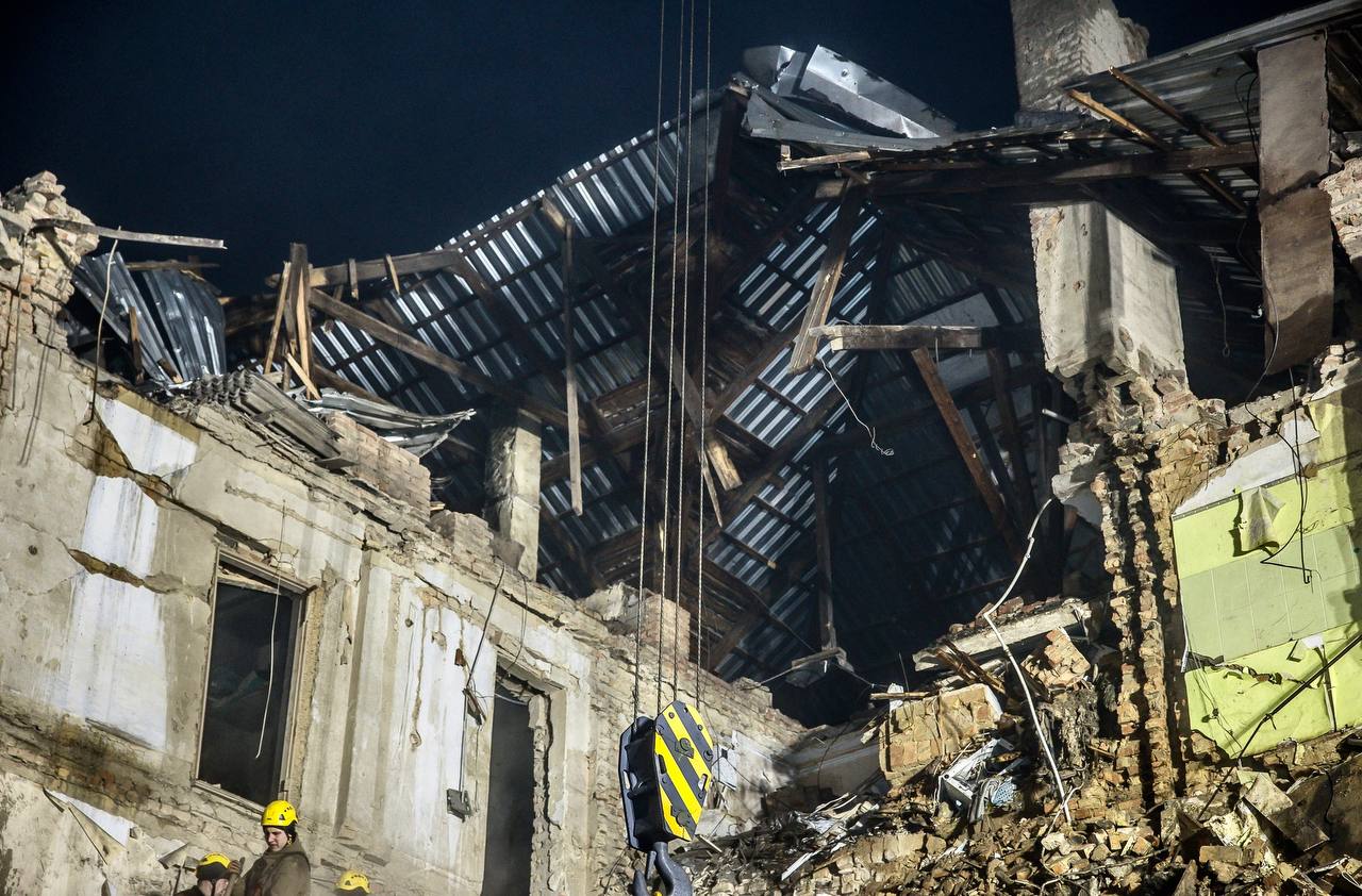 Новости Днепра про Из-под завалов дома в Кривом Роге извлекли тело полуторагодовалого мальчика
