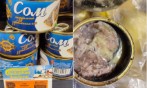 В Днепре в «АТБ» продают рыбные консервы с сюрпризом