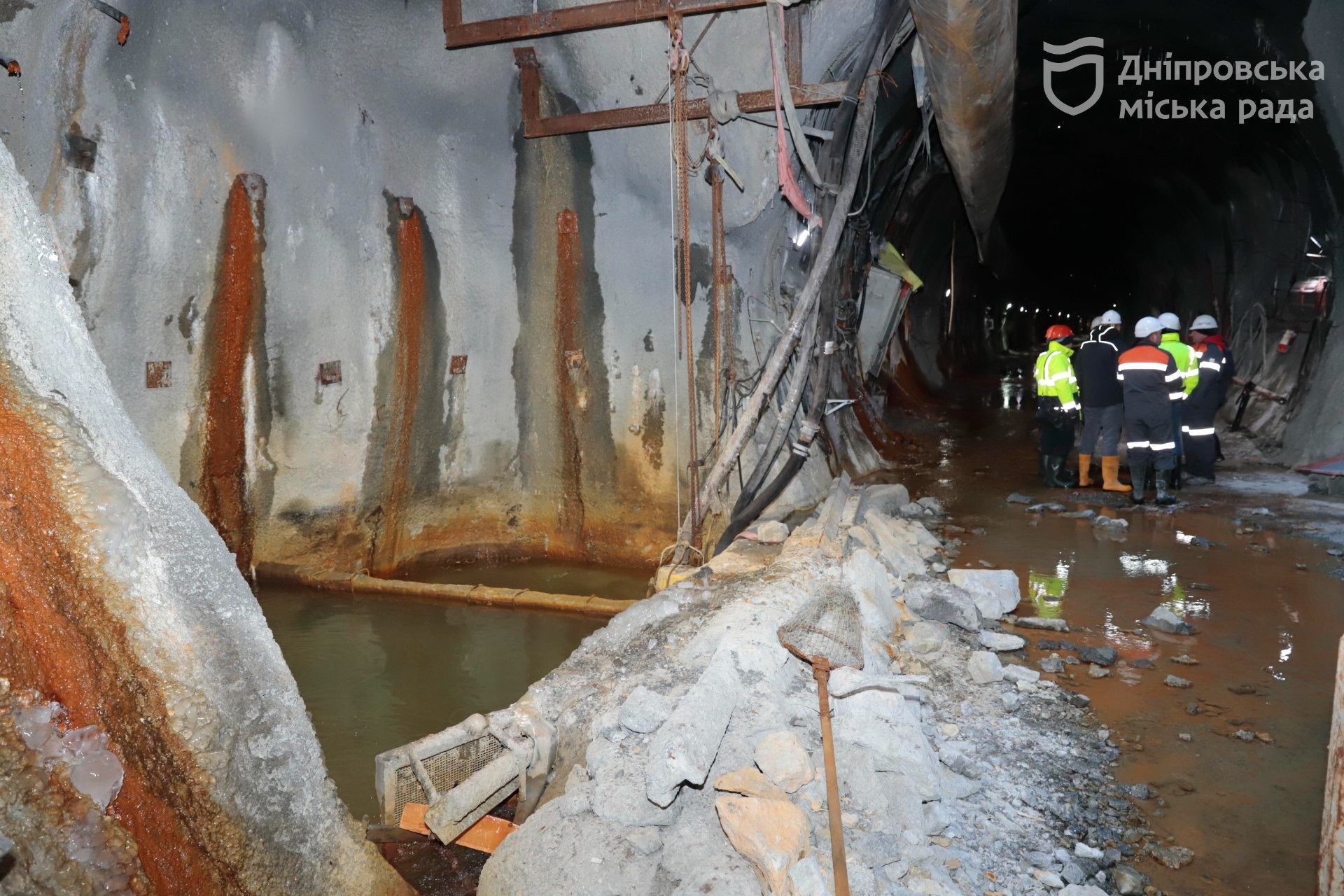 Новости Днепра про Строительство приостановили в феврале: как сейчас выглядят будущие станции метро в Днепре (ФОТО)