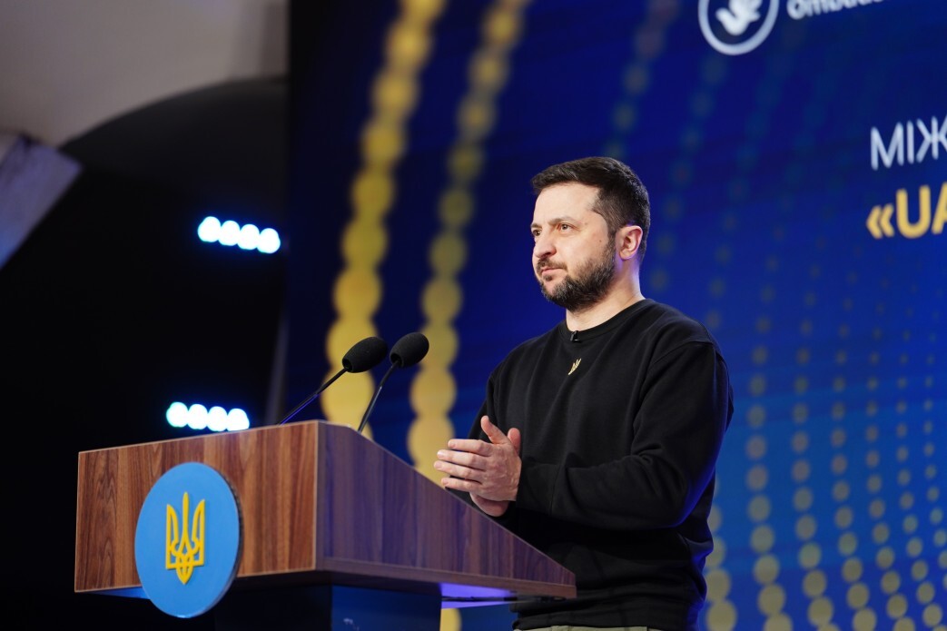 Новости Днепра про «Третьої світової війни не буде»: Зеленський виступив на церемонії вручення «Золотого глобуса»