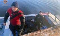 Был в 200 метрах от берега: в Днепре специалисты ГСЧС спасли рыбака