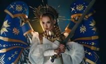 З крилами і мечем: у мережі показали феєричний виступ українки на конкурсі краси (ВІДЕО)