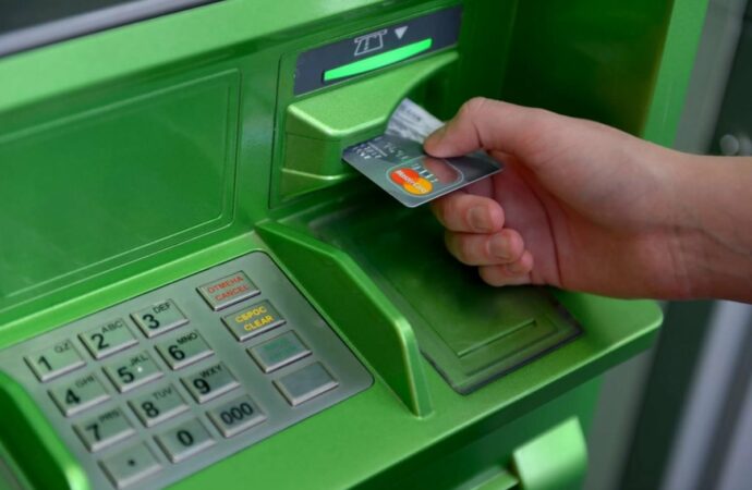 Новости Днепра про Вимкнули світло: що робити, якщо картка залишилася у банкоматі