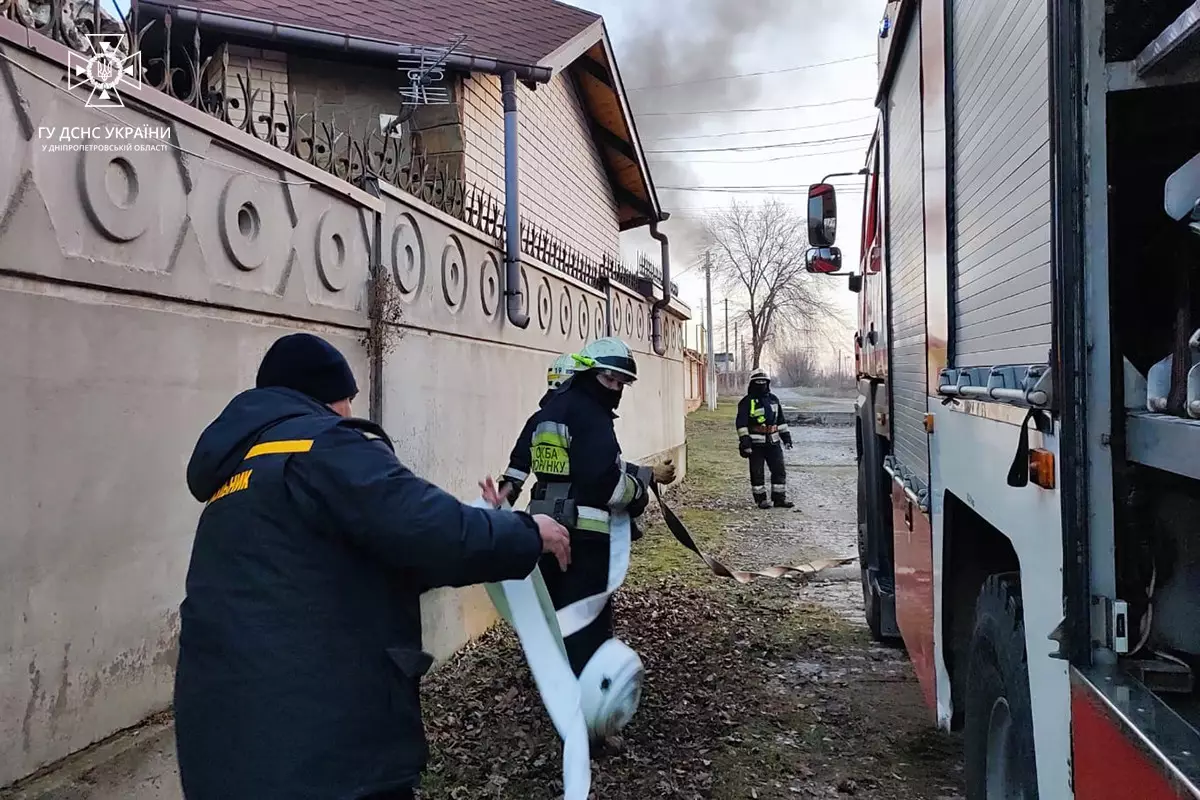 Новости Днепра про Под Днепром горел трансформатор: подробности от спасателей