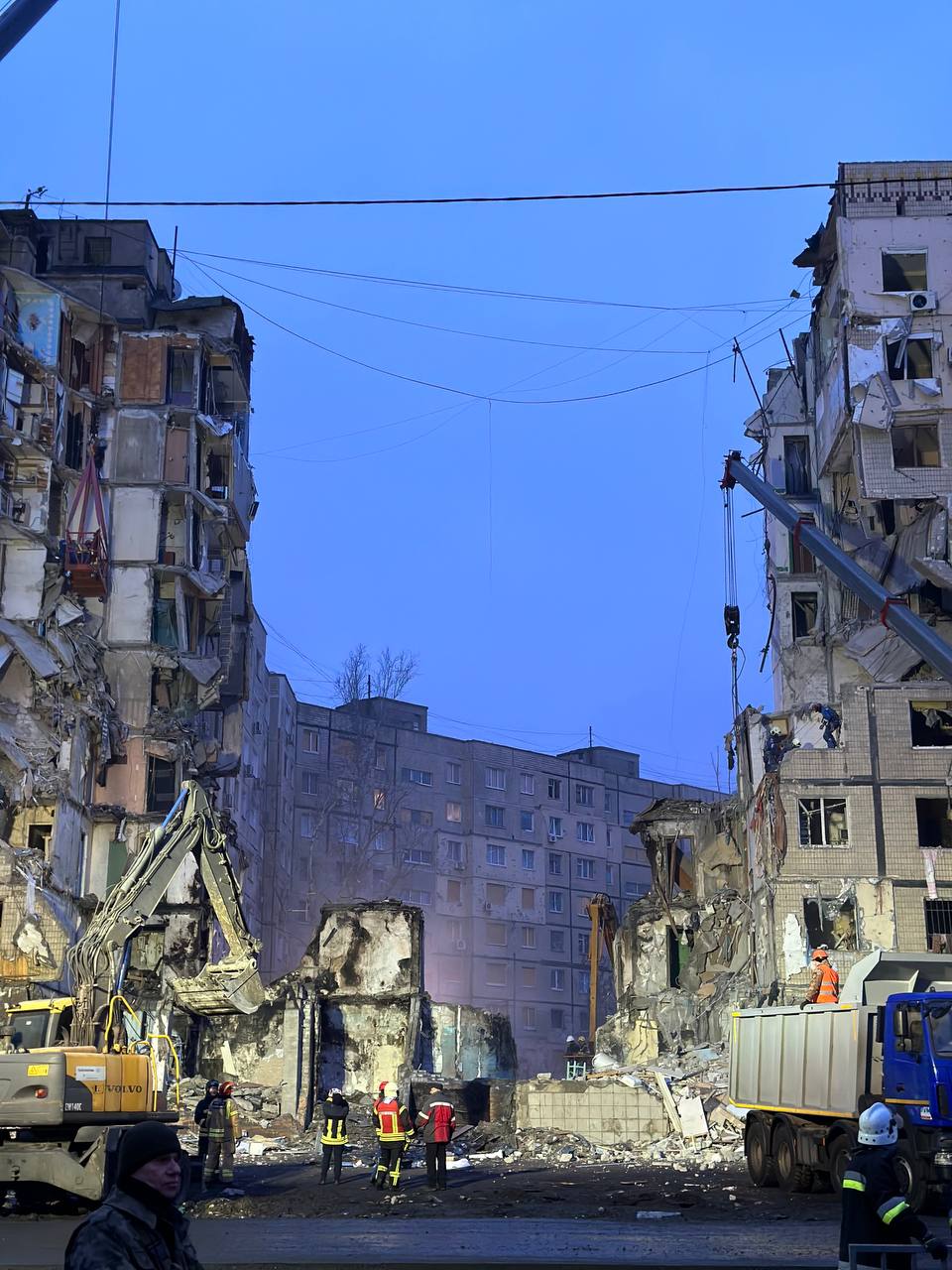 Новости Днепра про Ракетный удар по многоэтажке в Днепре: что известно на утро 18 января