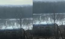 В Днепре посреди реки на льдине заметили человека (ВИДЕО)
