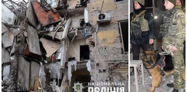 Раненые сейчас в больницах Днепра: под завалами дома в Краматорске ищут еще одну женщину