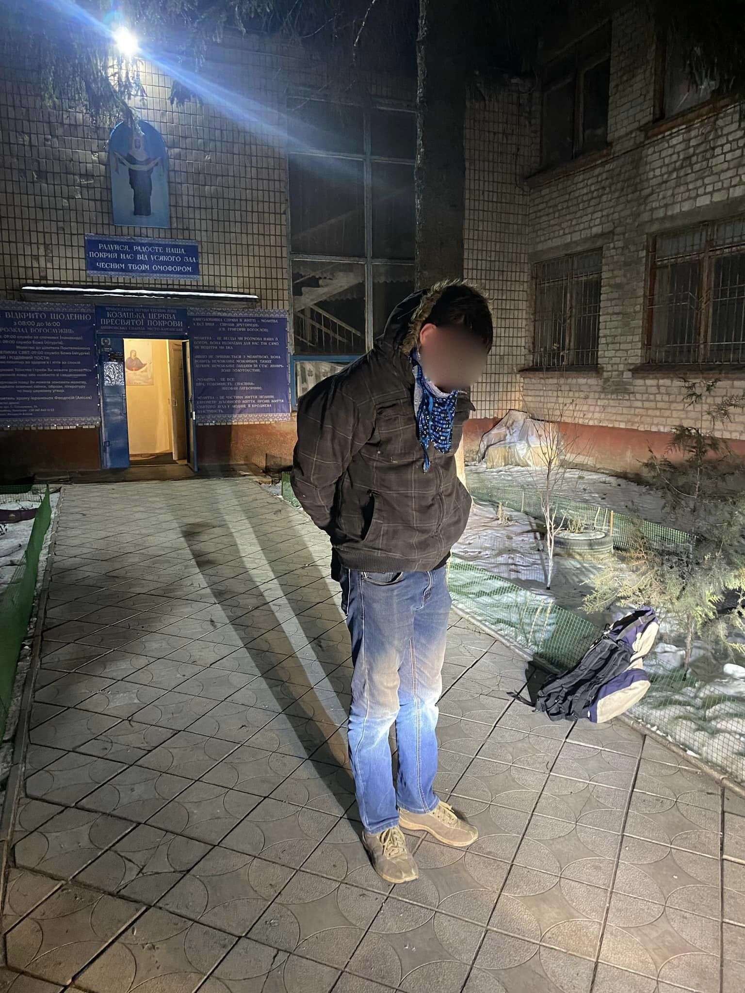 Новости Днепра про На Дніпропетровщині вночі грабіжник забрався в храм ПЦУ