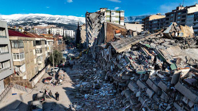 Новости Днепра про Кількість жертв землетрусу в Туреччині та Сирії перевищила 28 тисяч осіб