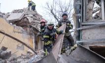 Дістали тіло жінки: у Краматорську завершили розбір завалів будинку, зруйнованого ракетою рф
