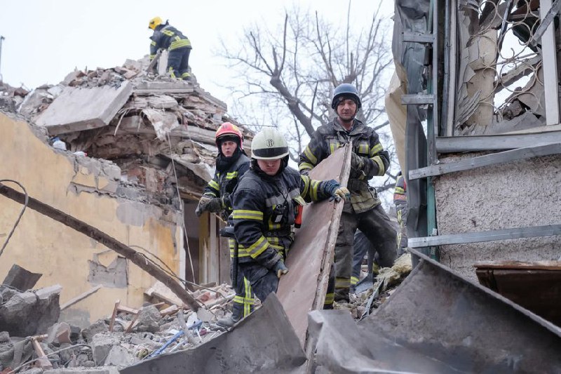 Новости Днепра про Достали тело женщины: в Краматорске завершили разбор завалов дома, разрушенного ракетой рф