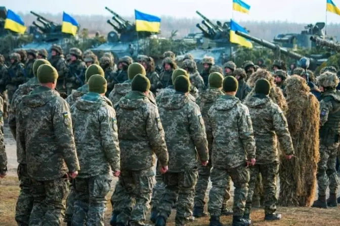 Новости Днепра про В Україні продовжили воєнний стан та мобілізацію ще на 90 днів