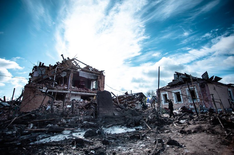 Новости Днепра про Уже 8 постраждалих: голова ДніпроОВА показав, як виглядають будинки, які зруйнувала ракета рф