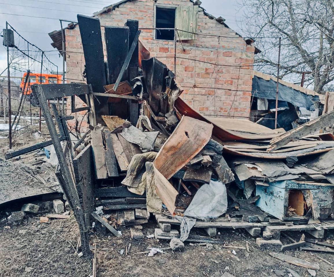 Новости Днепра про Поранені та загиблі, зруйновані будинки: росіяни тричі за день обстрілювали Дніпропетровщину