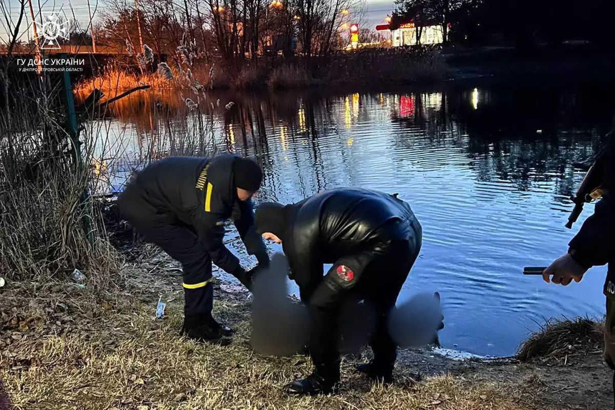 Новости Днепра про В Днепре в Ломовском канале было обнаружено тело неизвестного мужчины
