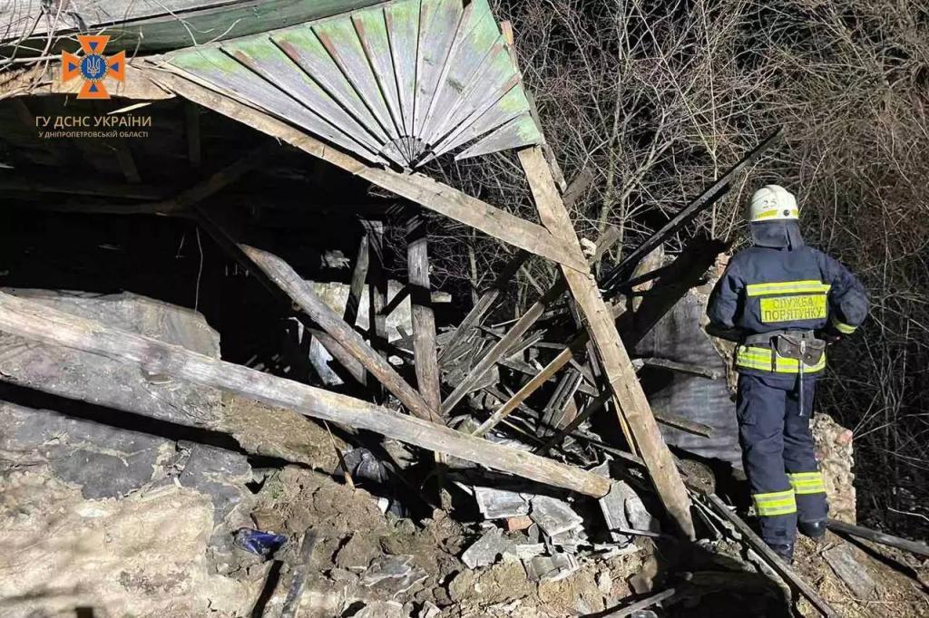 Новости Днепра про На Днепропетровщине под завалами собственного дома погиб 48-летний мужчина